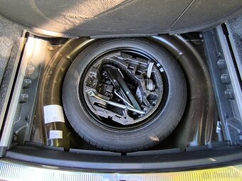 Škoda Superb 2.0TDi 125kw DSG 2012 - 8