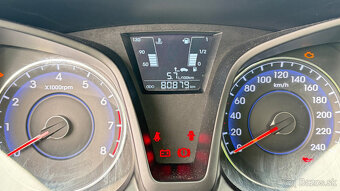 Hyundai IX20 1.6i - 8