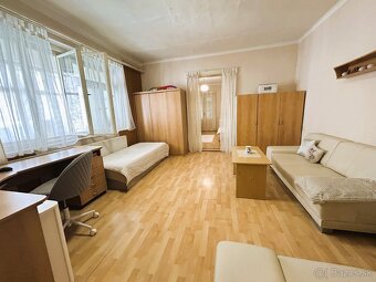 Zvolen, mesto – priestranný rodinný dom so záhradou, pozemo - 8