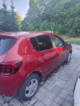 Dacia sandero - 8