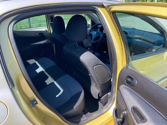 Peugeot 206 - 8