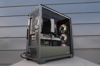 Herný PC, Ryzen 7 9700X, RX 7900 GRE, 48GB RAM, SSD, 24m - 8