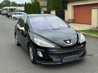 Peugeot 308 - 8
