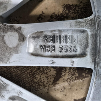 Škoda hliníkové disky 5x112 R17 7J ET40 - 8