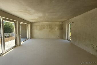 Domov šitý na mieru: váš moderný 4-izbový rodinný dom - 8