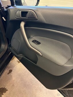 Ford fiesta - 8