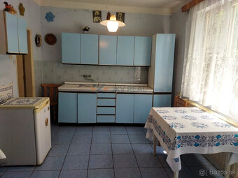 Na predaj rodinný dom 4-izbový s rozsiahlym pozemkom - 6 05 - 8