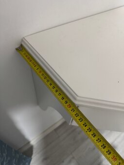 Rohovy toaletny stolik od stolara - 8