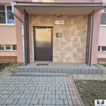 Ponúkame na predaj 1 izbový byt v Lučenci - 8
