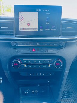 Kia Ceed 1.4 T-GDi FIRST EDITION , 103 kW, 2019, benzín - 8