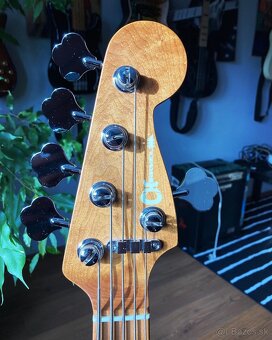 Charvel San Dimas Pro-mod 5 + Darkglass tone capsule - 8