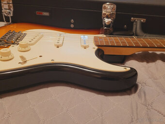 Fender SQUIER STRAT r.v. 2001 - 8