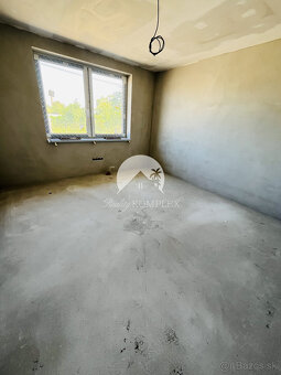 Reality KOMPLEX s.r.o., Vám ponúka na predaj 4-izbový dvojdo - 8