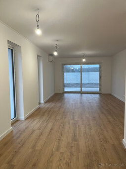 Predaj rodinných domov v obci Vrakúň - 8