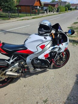 HONDA CBR 1000 RR - 8