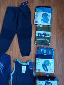 Nové tričká, tepláky, mikina, pyžamo veľ. 98/104 - 8
