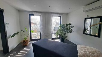 Exkluzívne predáme krásny moderný 5 izb. RD vo Veľkom Kýre - 8