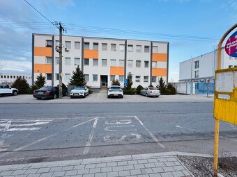 Nebytový priestor centrum+ dvor+2x park. státie - 8