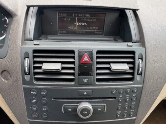 Mercedes-Benz C trieda Sedan 180 K Elegance - 8