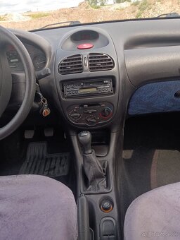 Predám auto Peugeot 206 - 8