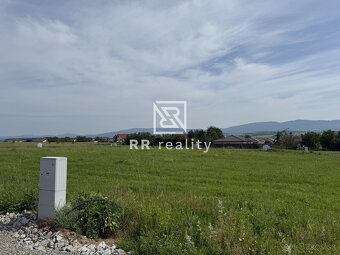 Stavebný pozemok v novej IBV, Ďurďošík – 589 m², IS, rovina - 8