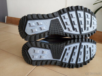 Panske bezecke Gore-Texove botasky Reebok. - 8