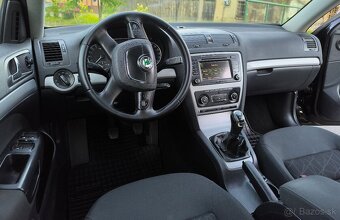 ŠKODA OCTAVIA COMBI 2.0 TDi 103KW CR FAMILY XENON ŤAŽNÉ - 8