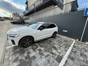 VOLVO XC60 B5 (P) 250hp R-Design AT8 AWD - 8