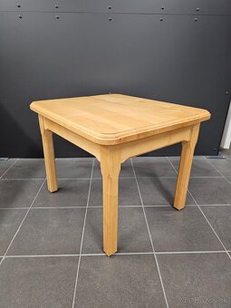 Masívny drevený nábytok – stoly, kreslá, barové stoličky - 8