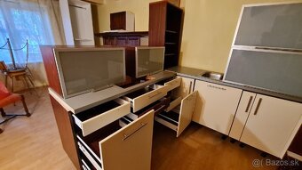 Predám kuchynskú linku v tvare U rozmer 218x266x190 - 8