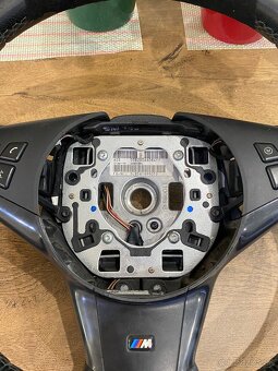 BMW e60 e61 M Volant pod kľúč s airbagom - 8
