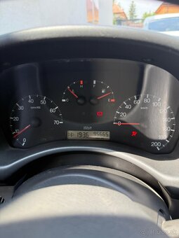 Fiat Punto - 8