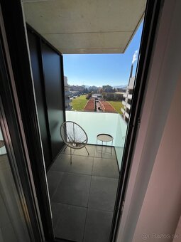 Na prenájom 1- izbový byt v novostavbe - 8