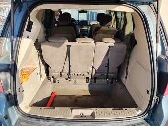 Predam Volkswagen Routan - 8