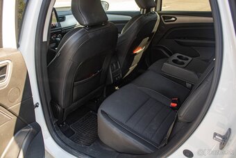 Renault Arkana 1.3 TCe 140 mHEV Automat - 8