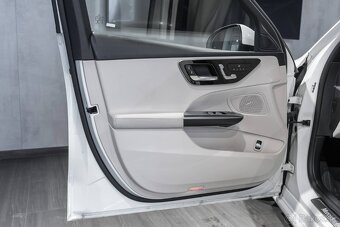 Mercedes-Benz C trieda Sedan 180 mHEV A/T - 8