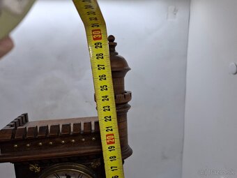 Predám funkčný starožitný budík KIENZLE motív hradu 85 € - 8