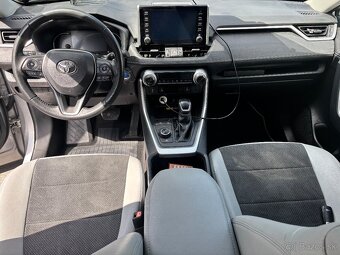 Toyota RAV 4 benzin-Hybrid 131 KW 4x4 - 8
