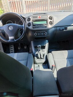Volkswagen Tiguan - 8