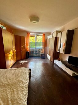 Ponúkame na predaj 3 - izbový byt na Šancovej ulici s dvoma  - 8