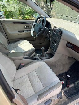 Predam auto Volvo S40 - 2001 - 2.0l benzin - 277km - manual - 8