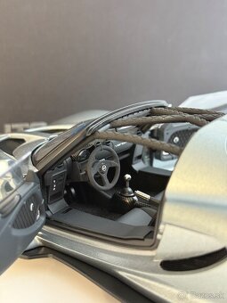 Hennessey Venom GT Autoart Signature 1:18 - 8