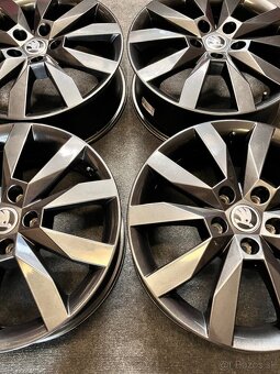 5x112 R17 originál disky Škoda Octavia - BLACK - - 8