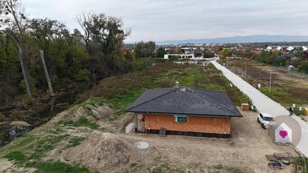 4-izbový rodinný dom s garážou v TOP lokalite, Bernolakovo J - 8