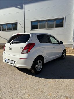 Hyundai i20 1.2 benzín (2013)- len 87 000km, nová STK a EK - 8