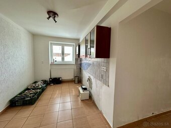 Byt s pozemkom na prístavbu v Bolkoviach - 8