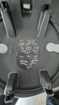 Cybex autosedacka + isofix otocna zakladna - 8