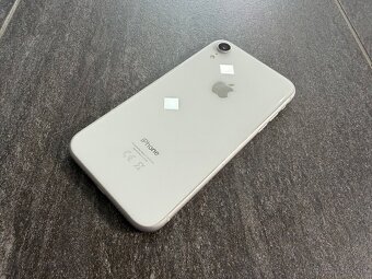 Apple iPhone XR 64 GB v bielej farbe White - 8