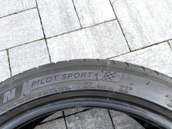 255/40 R19 Michelin letne - 8