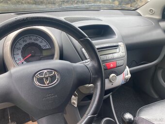 Toyota Aygo - 8